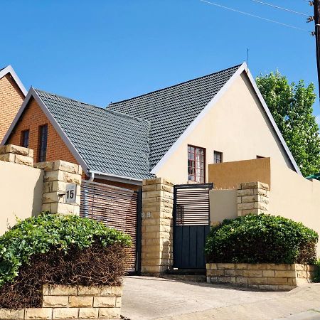 Blue Crane Guesthouse Maseru Exterior foto